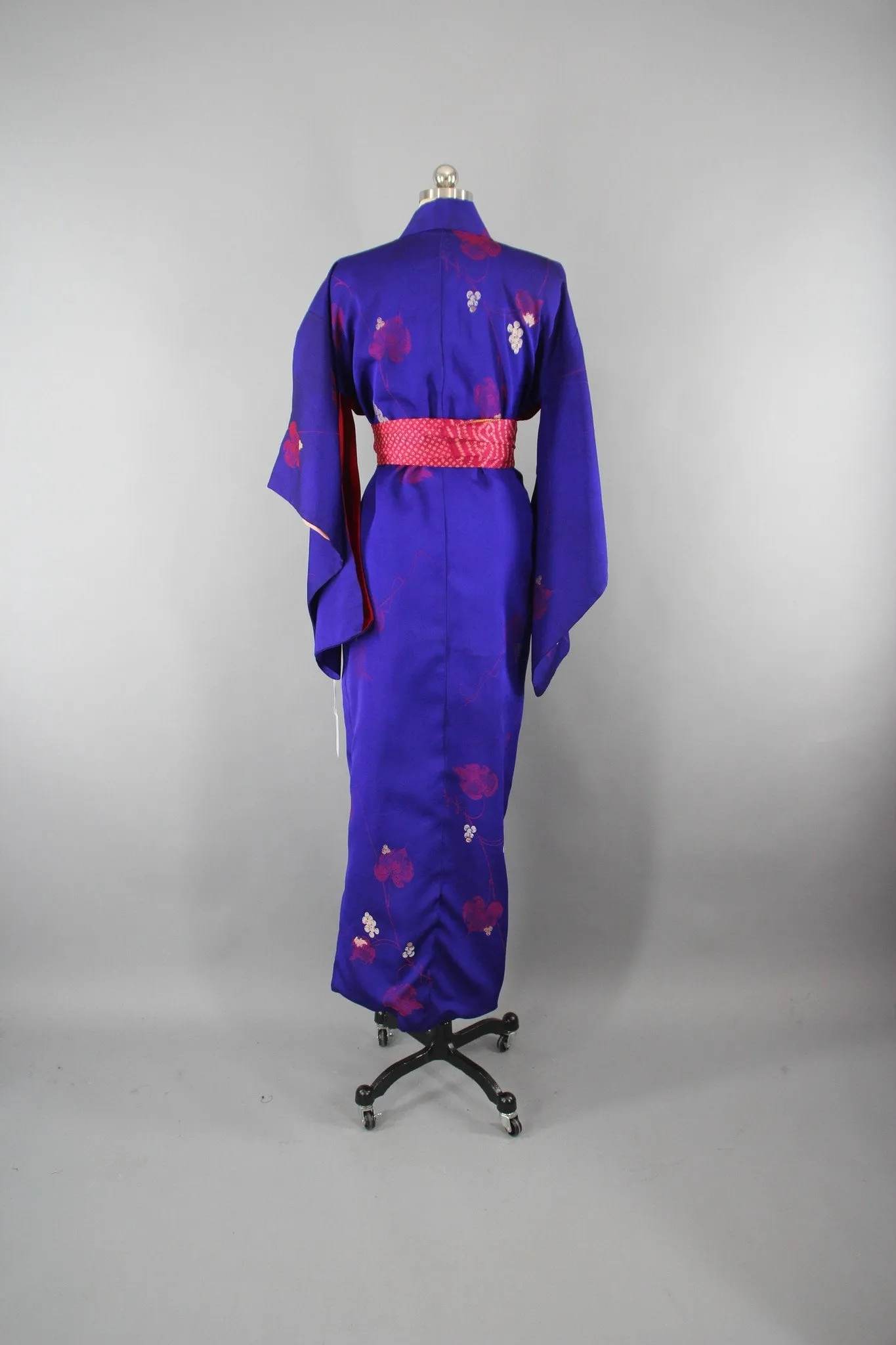 1940s Vintage Silk Kimono Robe / Blue & Pink Omeshi Embroidered Floral Pattern
