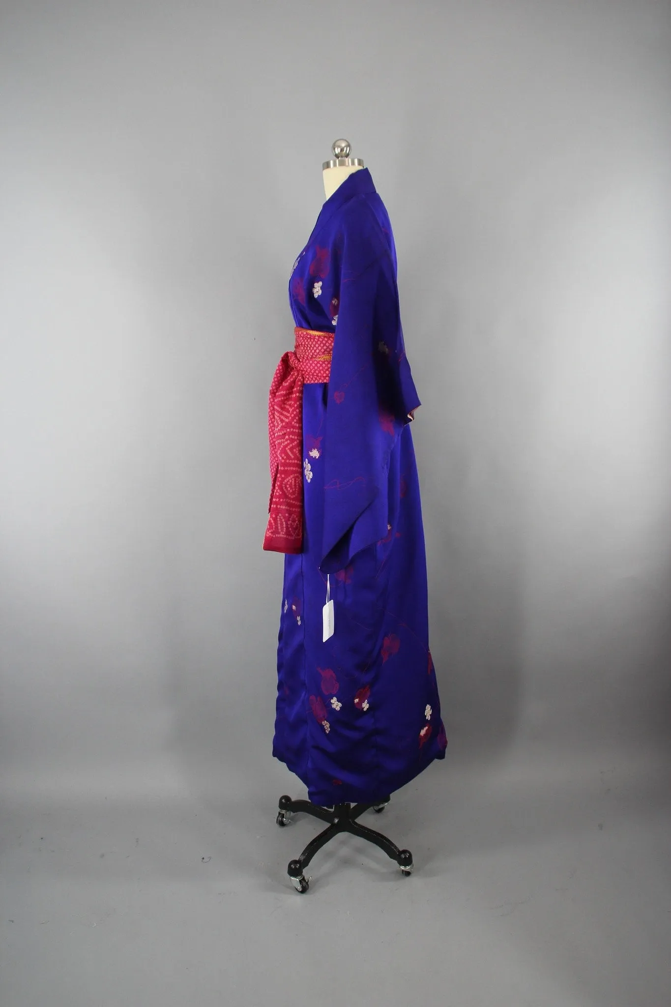1940s Vintage Silk Kimono Robe / Blue & Pink Omeshi Embroidered Floral Pattern