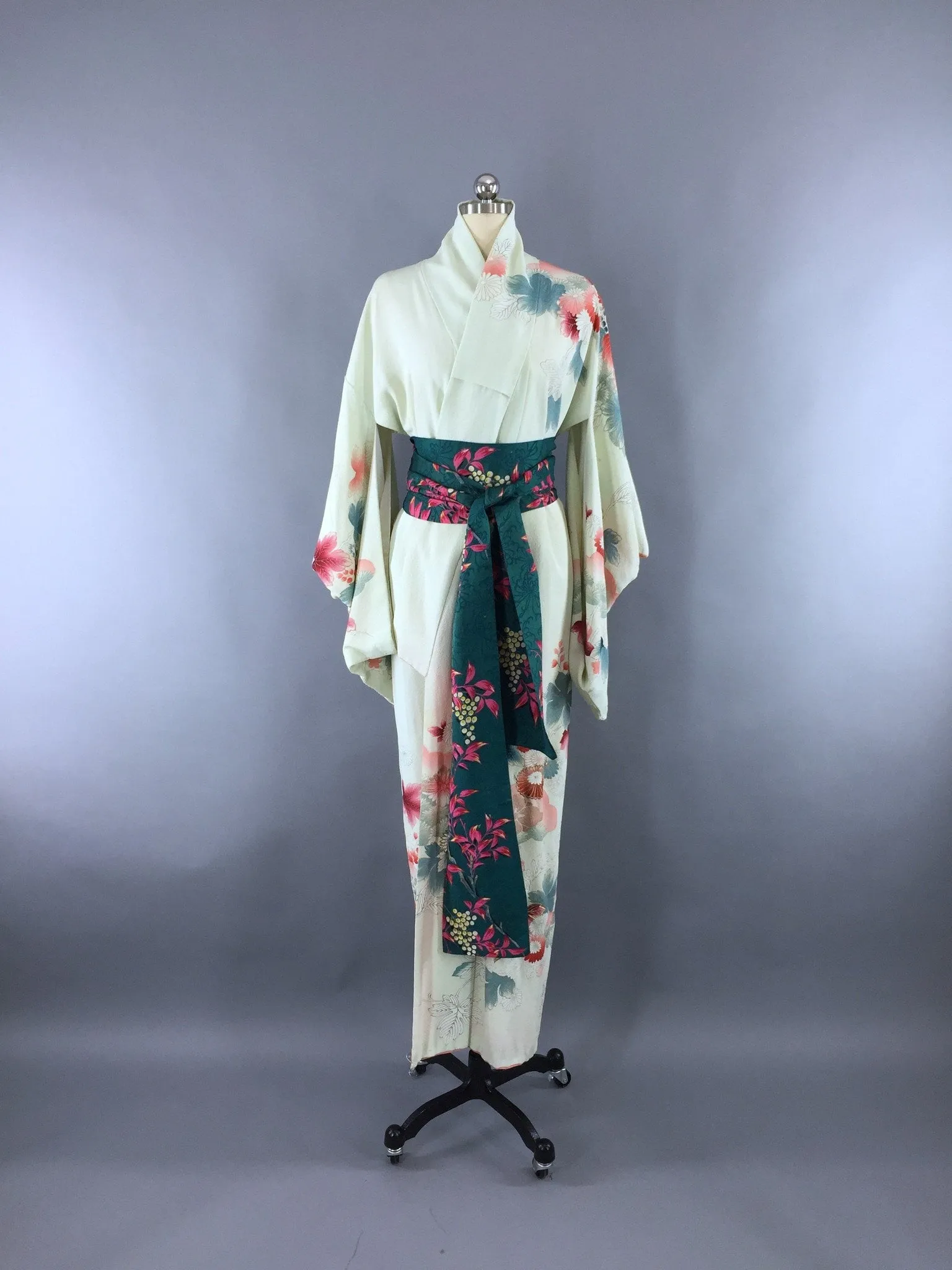 1940s Vintage Silk Kimono Robe / Celedon Aqua Pink Floral