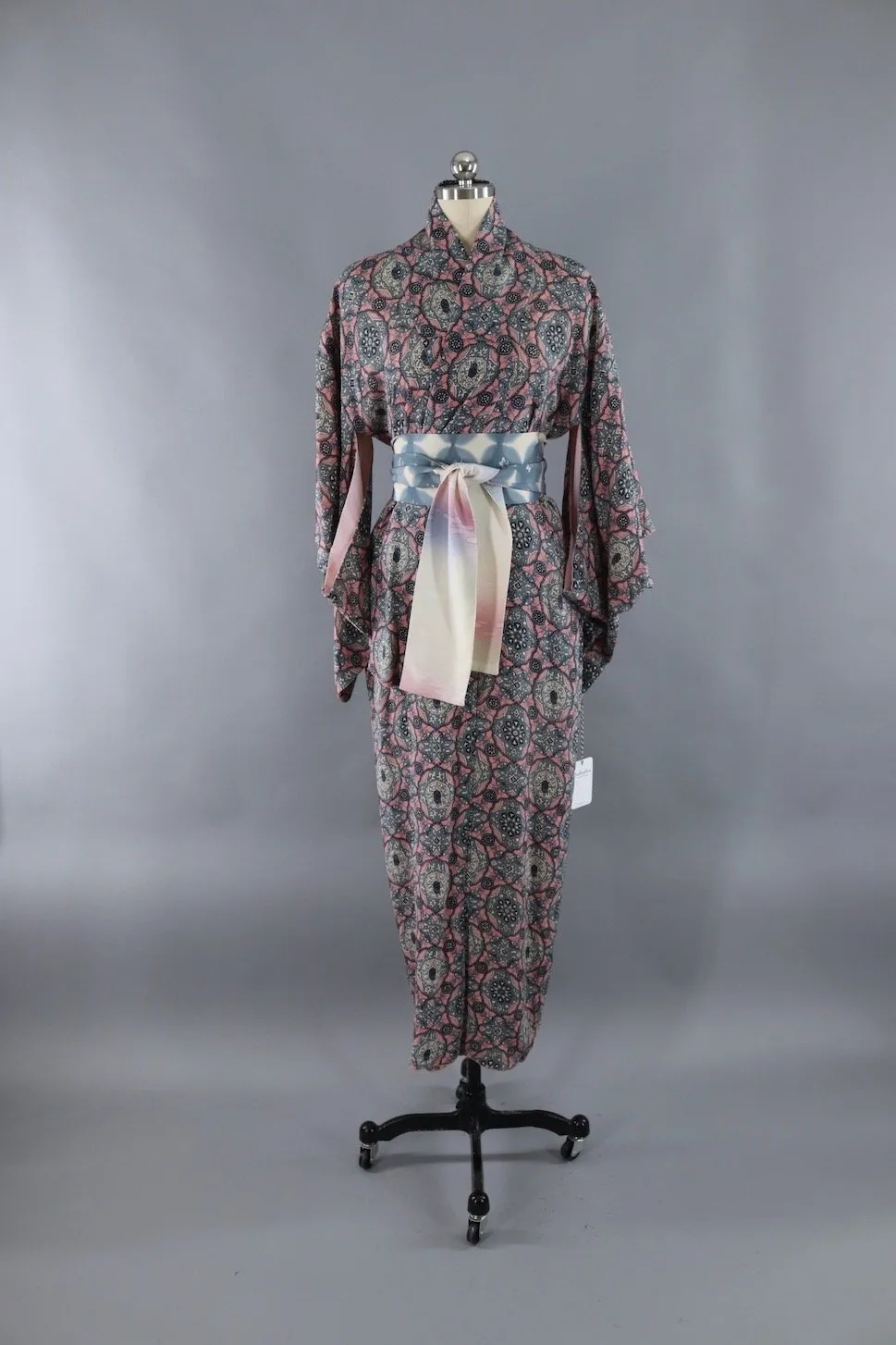 1940s Vintage Silk Kimono Robe / Pink & Grey Arabesque Print