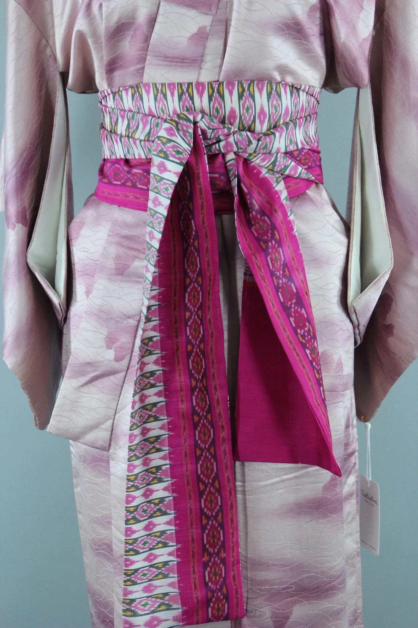 1960s Vintage Silk Kimono Robe in Orchid Pink Lavender Ombre Clouds