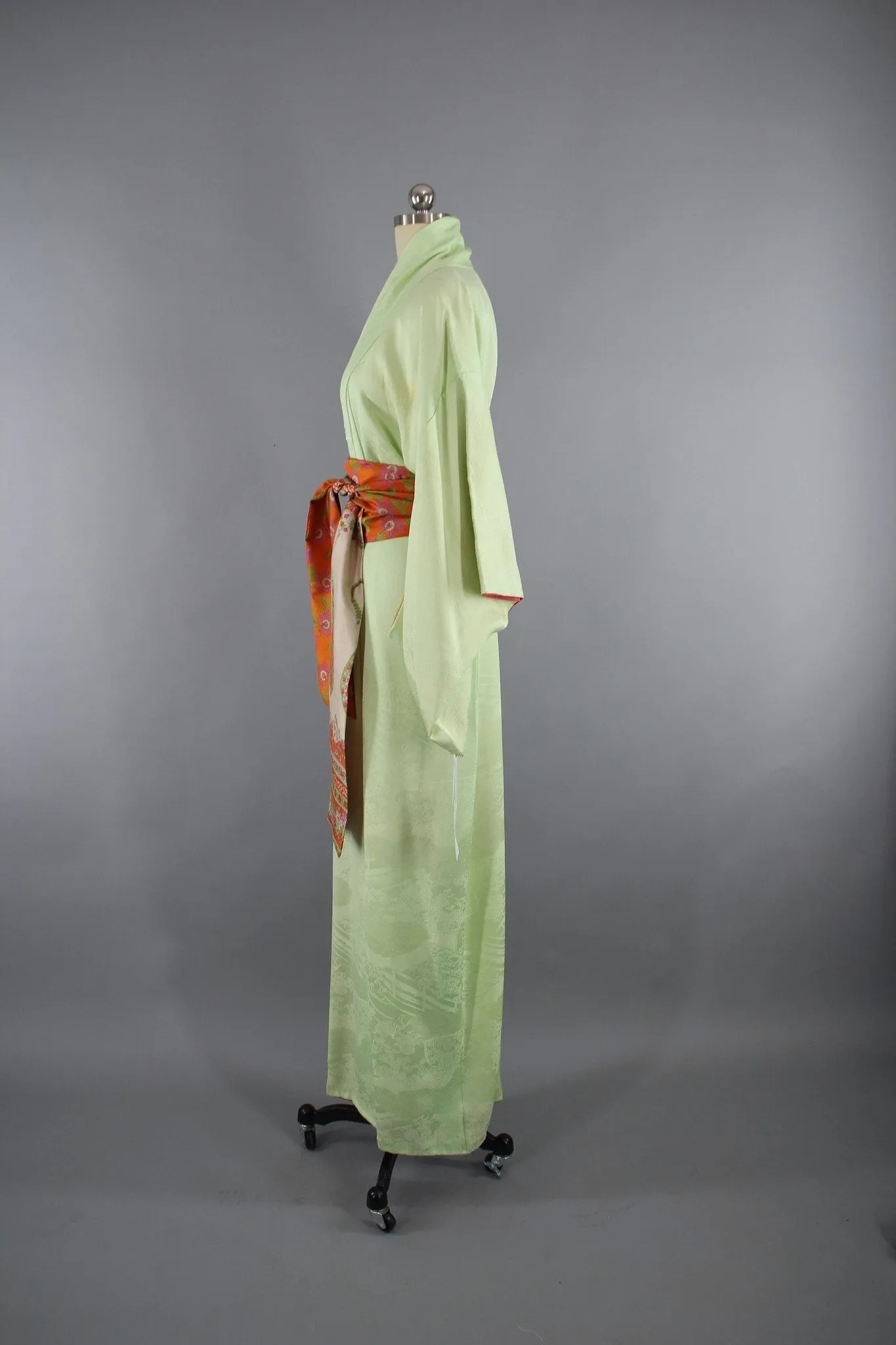 1960s Vintage Silk Kimono Robe in Pastel Spring Green