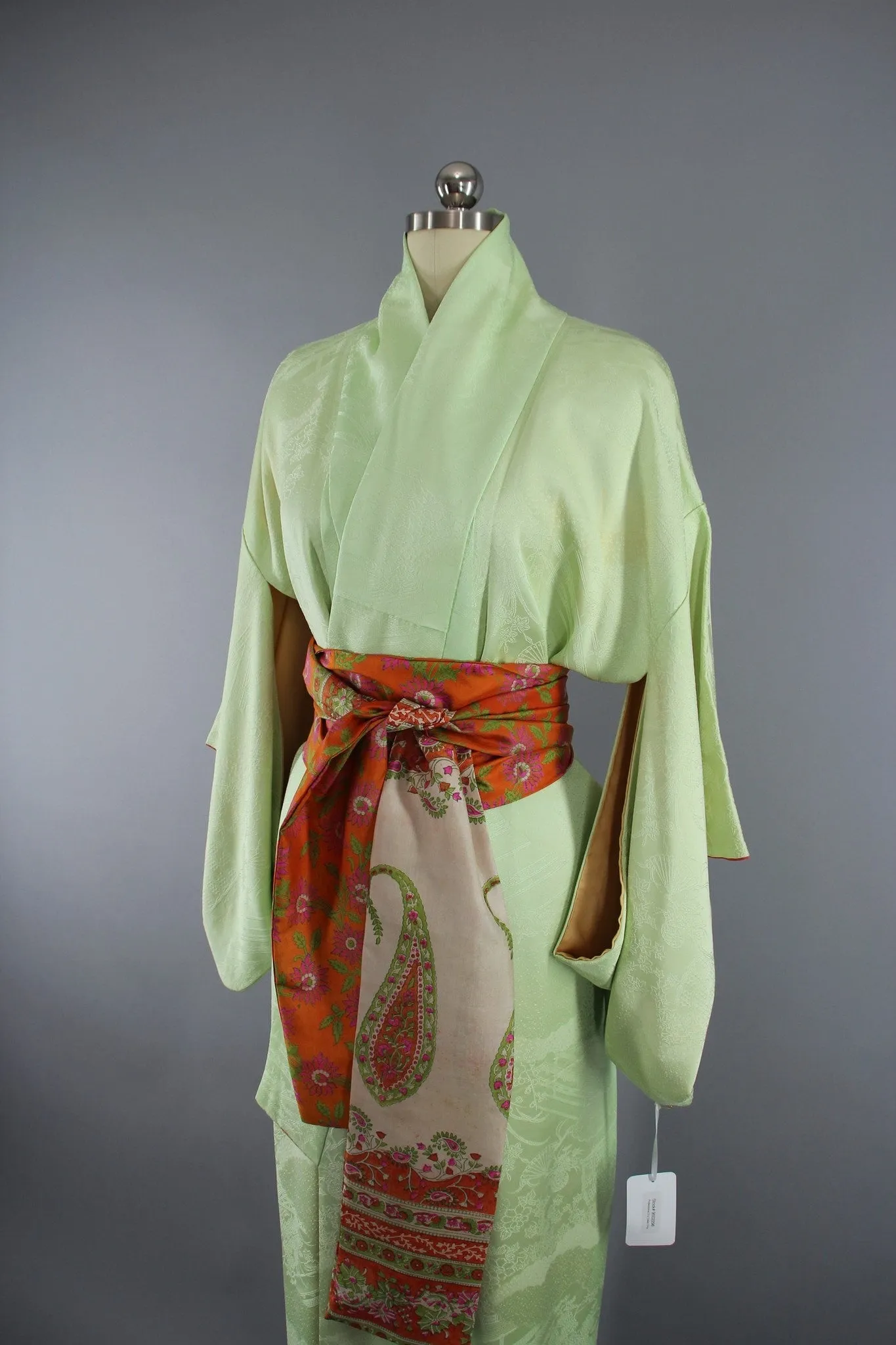 1960s Vintage Silk Kimono Robe in Pastel Spring Green