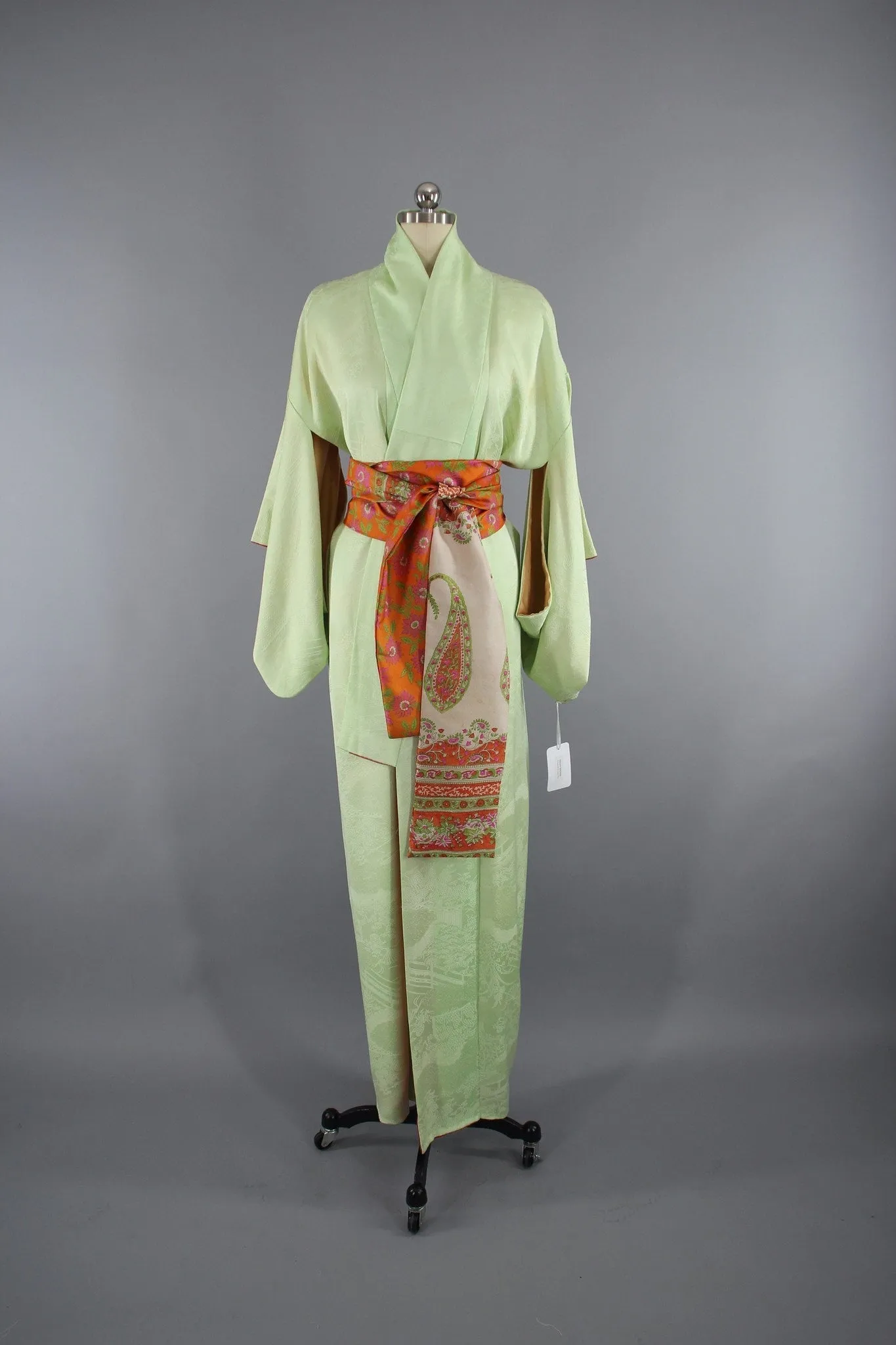 1960s Vintage Silk Kimono Robe in Pastel Spring Green