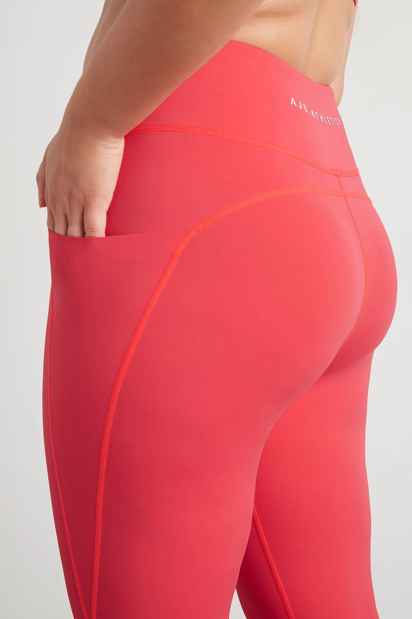 Signature 7/8 Legging 203