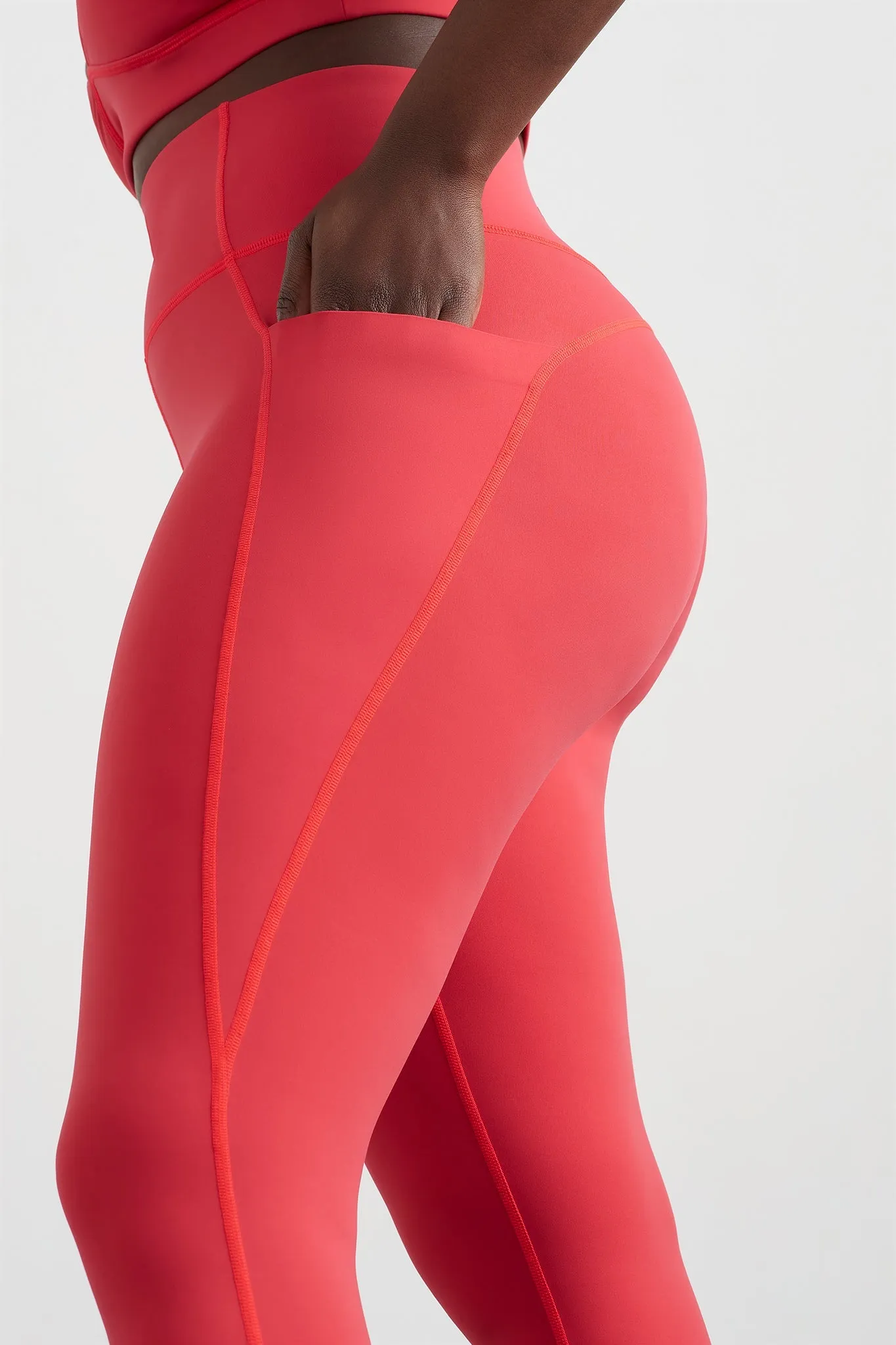 Signature 7/8 Legging 203